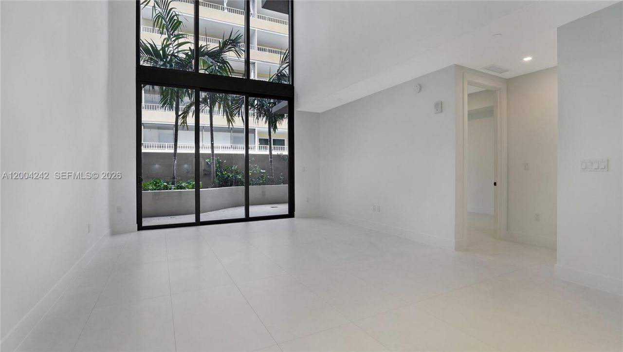 3034 Oak Ave, Unit TH-2, Miami, FL 33133 Photo