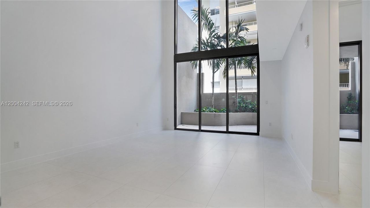 3034 Oak Ave, Unit TH-2, Miami, FL 33133 Photo