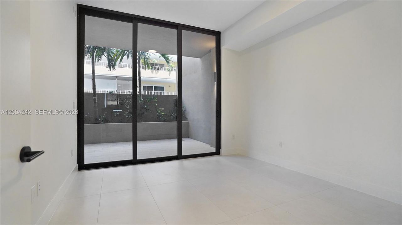 3034 Oak Ave, Unit TH-2, Miami, FL 33133 Photo