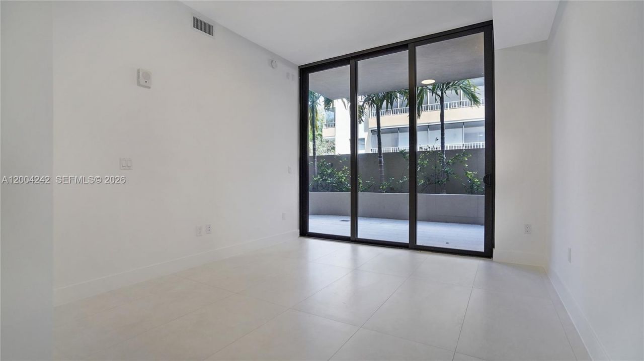3034 Oak Ave, Unit TH-2, Miami, FL 33133 Photo