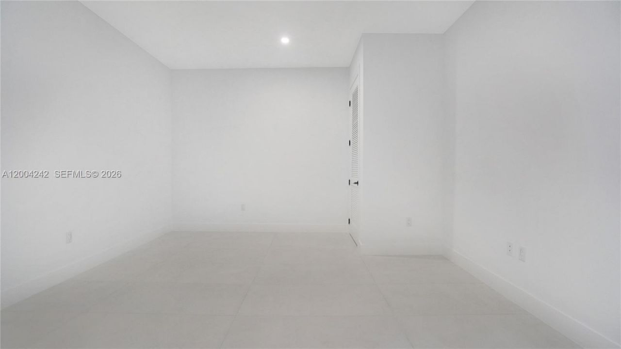 3034 Oak Ave, Unit TH-2, Miami, FL 33133 Photo