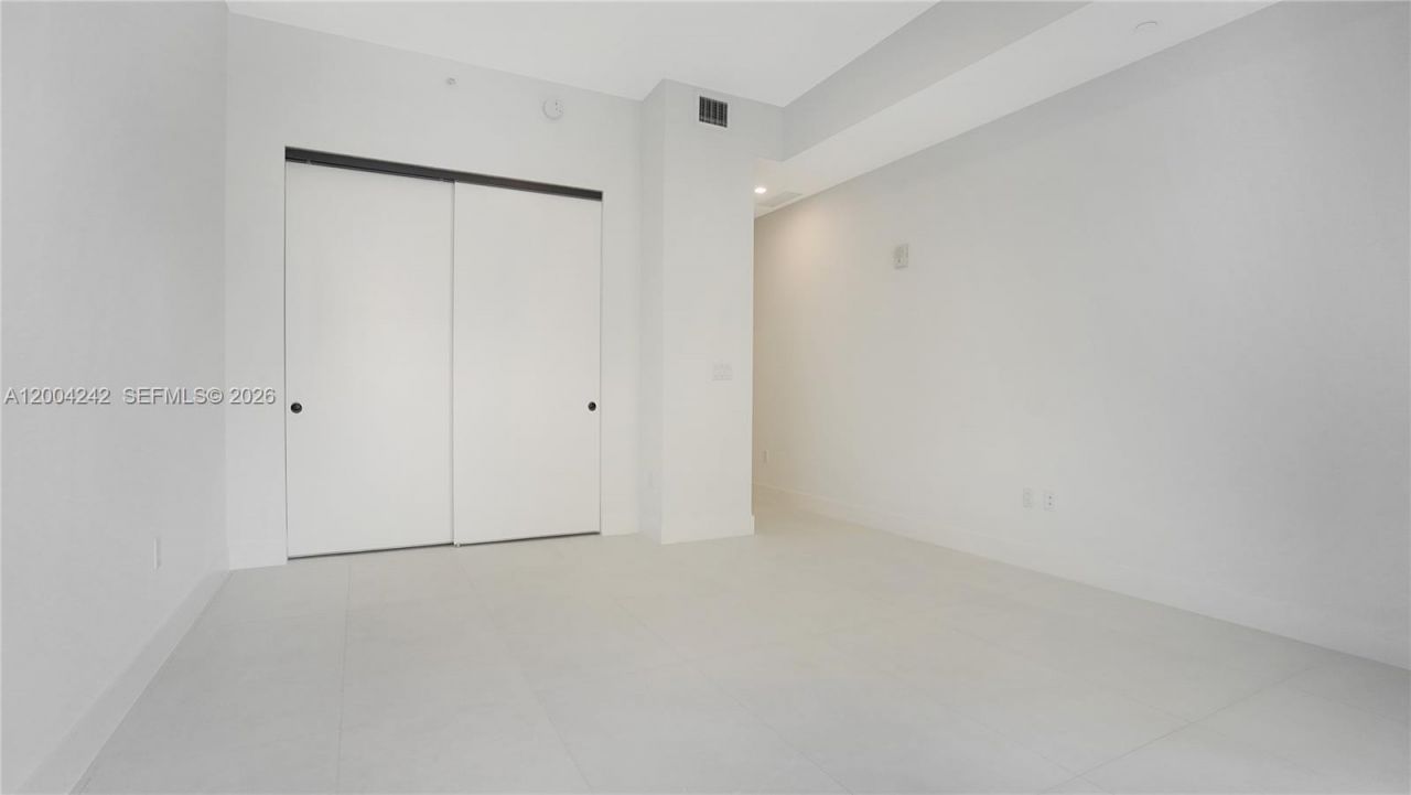 3034 Oak Ave, Unit TH-2, Miami, FL 33133 Photo