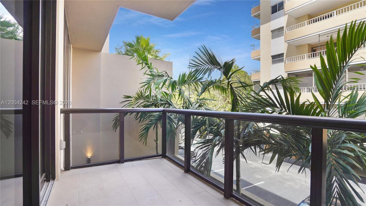 3034 Oak Ave, Unit TH-2, Miami, FL 33133 Photo