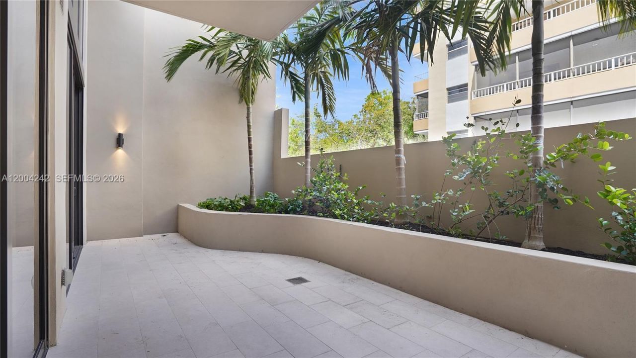 3034 Oak Ave, Unit TH-2, Miami, FL 33133 Photo