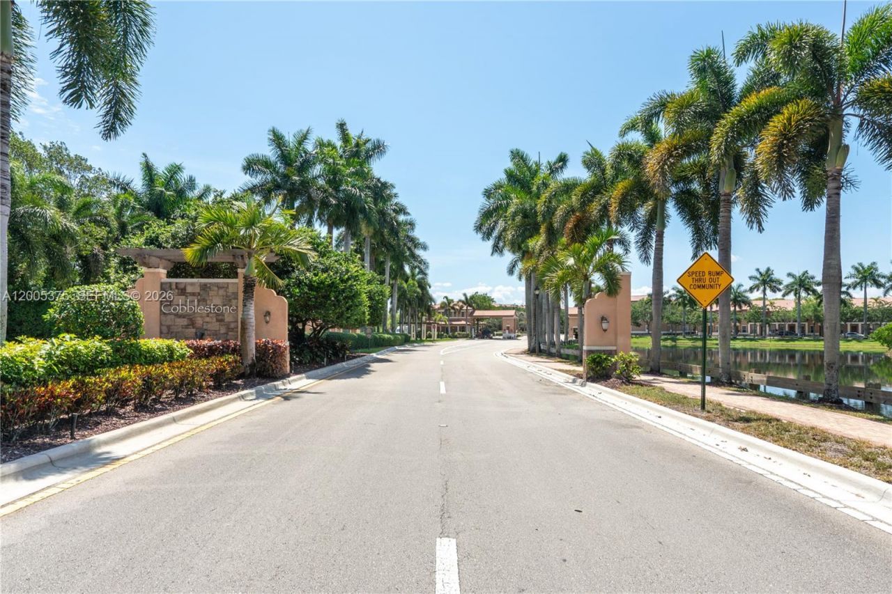 623 SW 146th Ter , Pembroke Pines, FL 33027 Photo