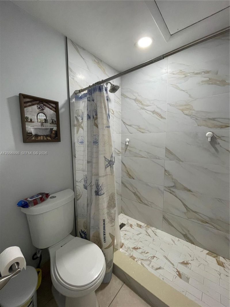 19055 NW 62nd Ave, Unit 205, Hialeah, FL 33015 Photo