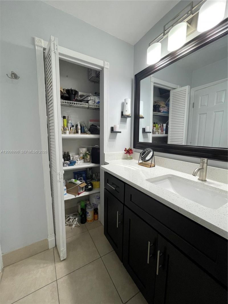 19055 NW 62nd Ave, Unit 205, Hialeah, FL 33015 Photo