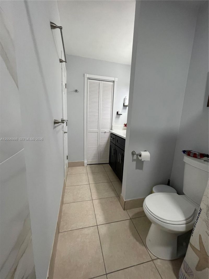 19055 NW 62nd Ave, Unit 205, Hialeah, FL 33015 Photo