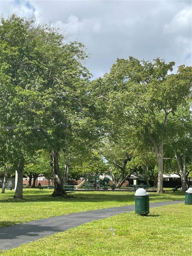 19055 NW 62nd Ave, Unit 205, Hialeah, FL 33015 Photo