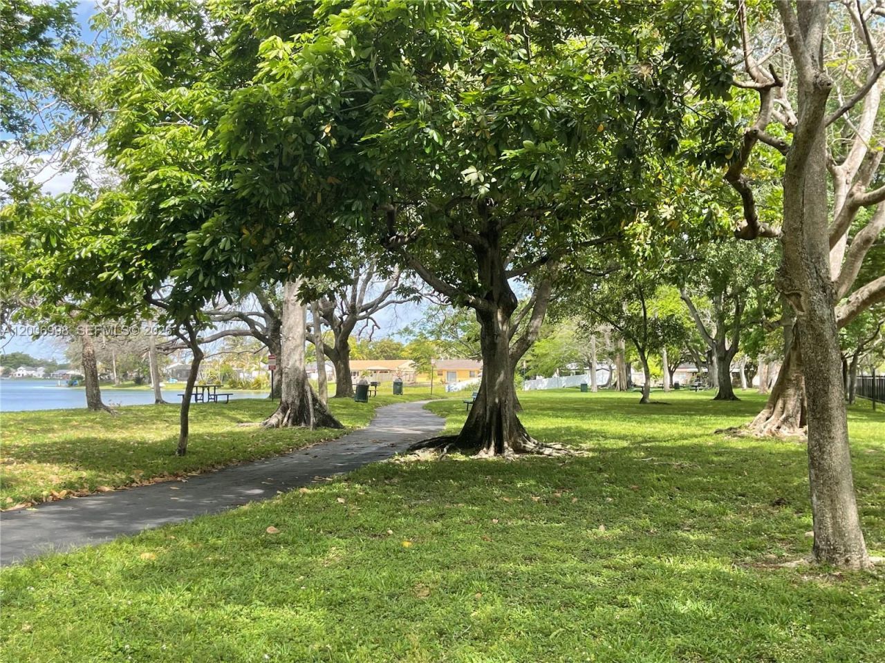 19055 NW 62nd Ave, Unit 205, Hialeah, FL 33015 Photo