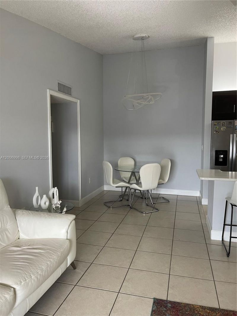19055 NW 62nd Ave, Unit 205, Hialeah, FL 33015 Photo