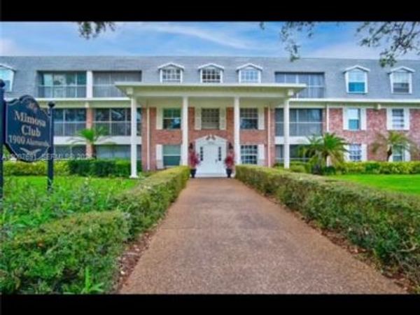 1900 Alamanda , Unit 108, Naples, FL 34102