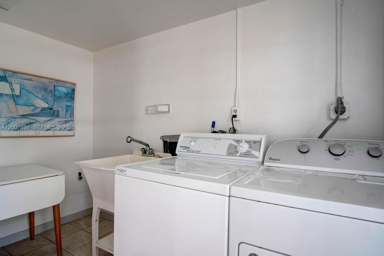 1900 Alamanda , Unit 108, Naples, FL 34102 Photo