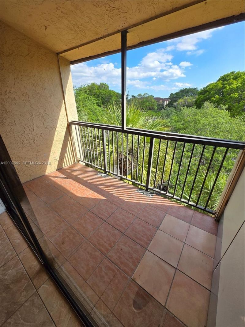 14201 N Kendall Dr, Unit 407D, Miami, FL 33186 Photo
