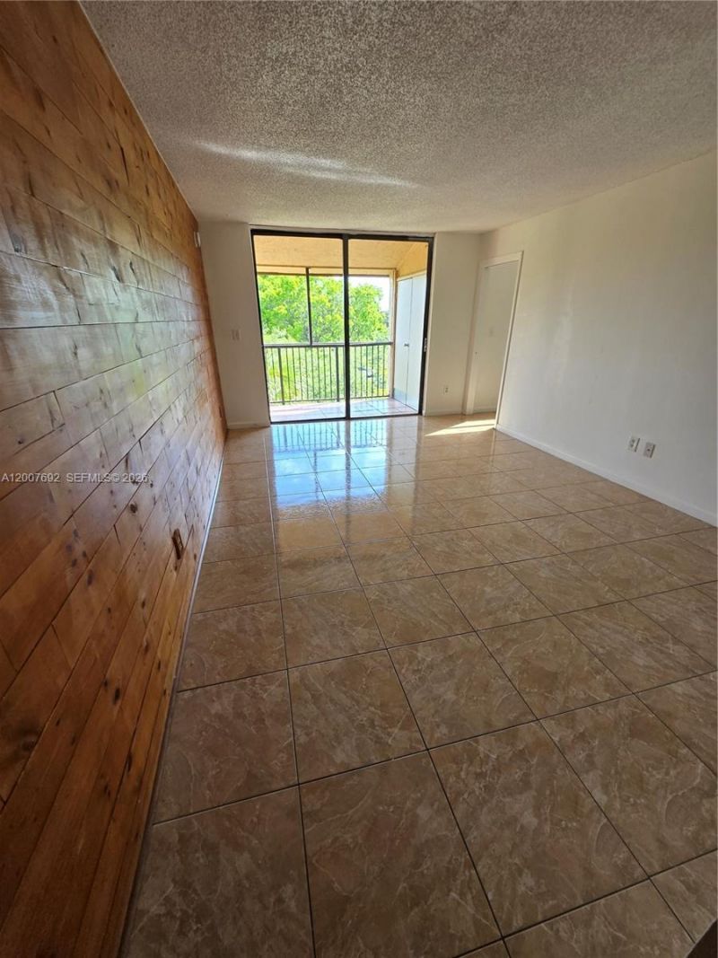 14201 N Kendall Dr, Unit 407D, Miami, FL 33186 Photo