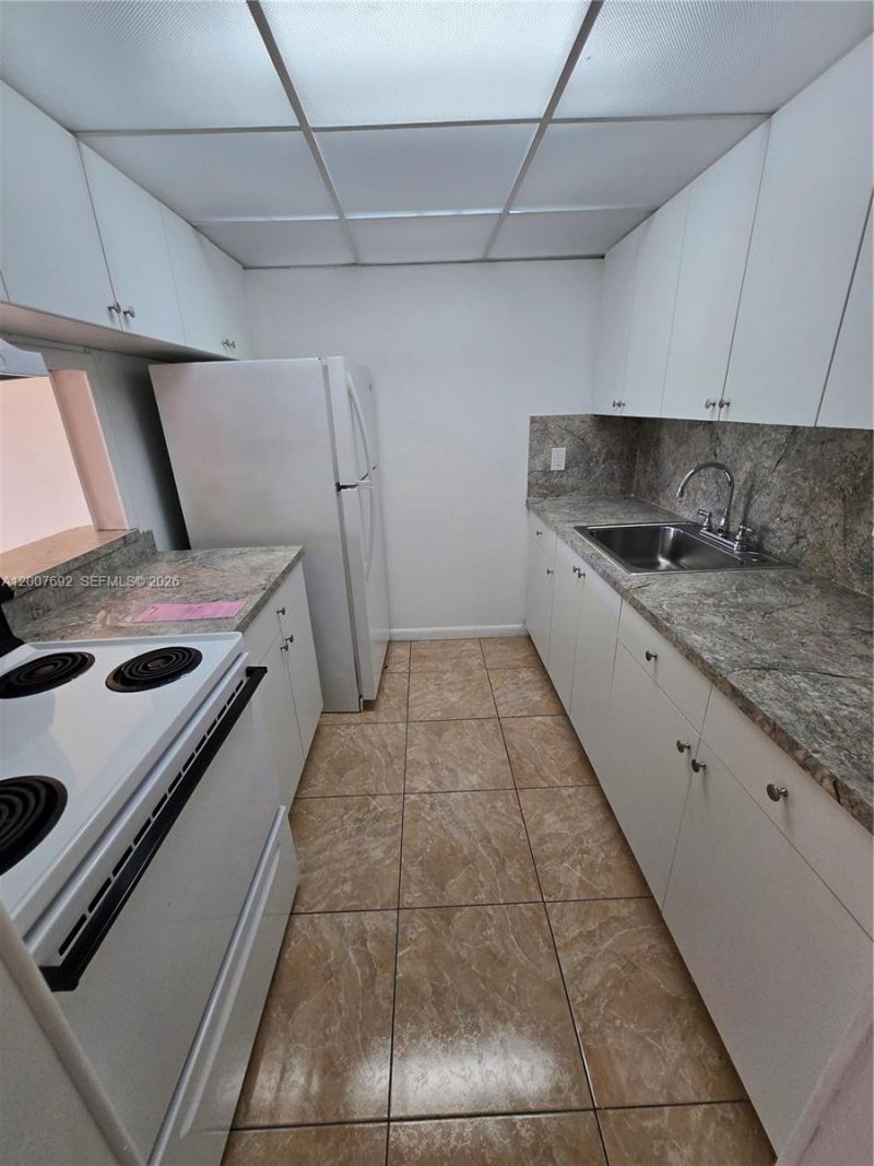 14201 N Kendall Dr, Unit 407D, Miami, FL 33186 Photo