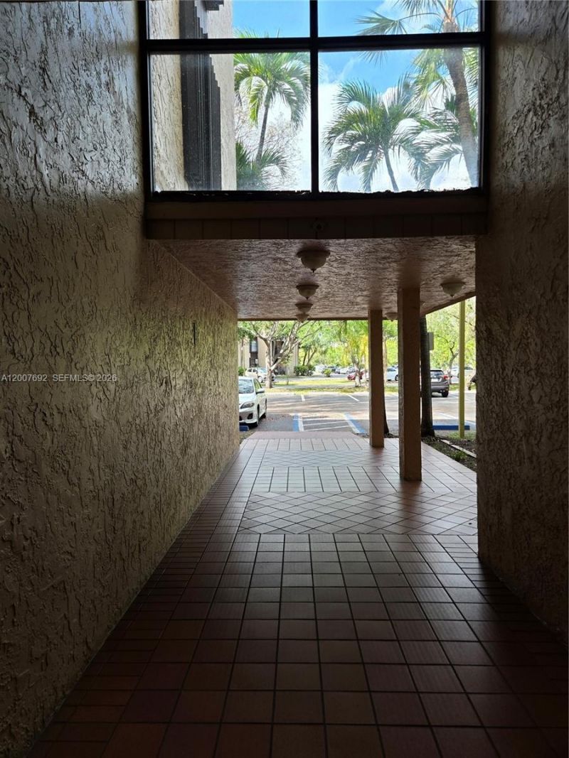 14201 N Kendall Dr, Unit 407D, Miami, FL 33186 Photo