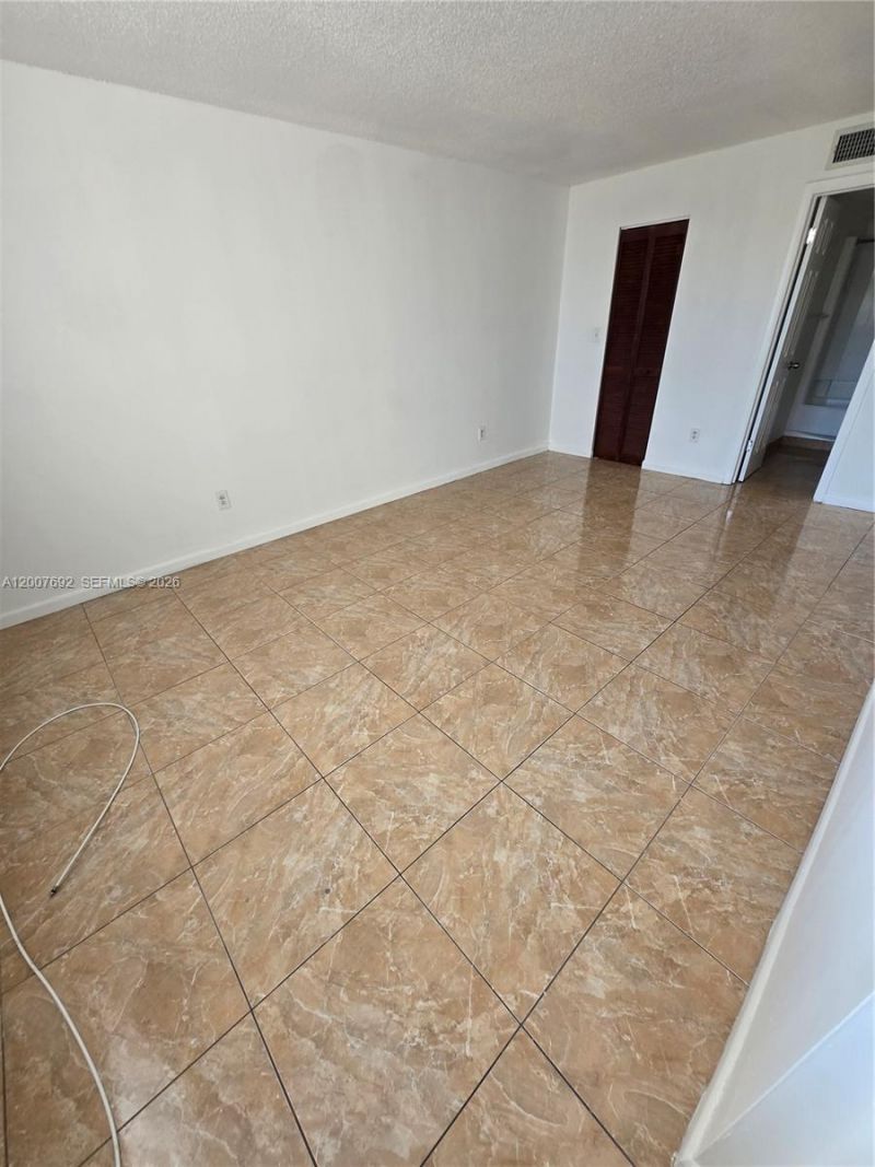 14201 N Kendall Dr, Unit 407D, Miami, FL 33186 Photo