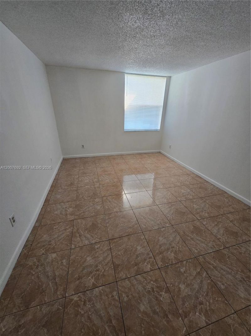 14201 N Kendall Dr, Unit 407D, Miami, FL 33186 Photo