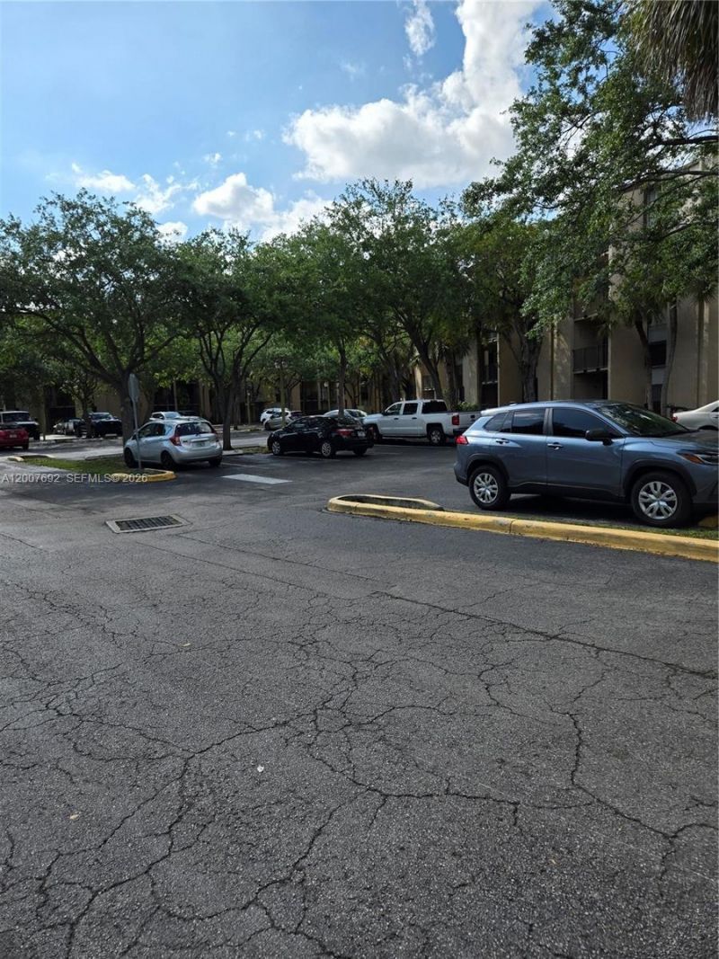 14201 N Kendall Dr, Unit 407D, Miami, FL 33186 Photo
