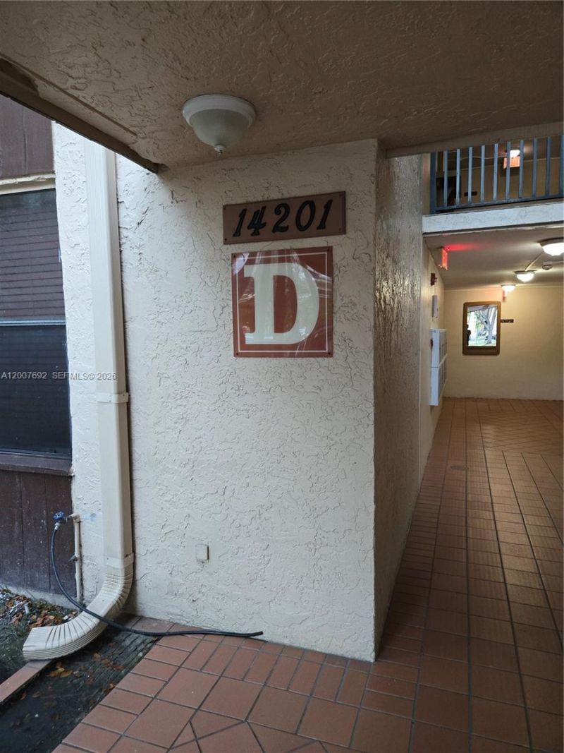 14201 N Kendall Dr, Unit 407D, Miami, FL 33186 Photo