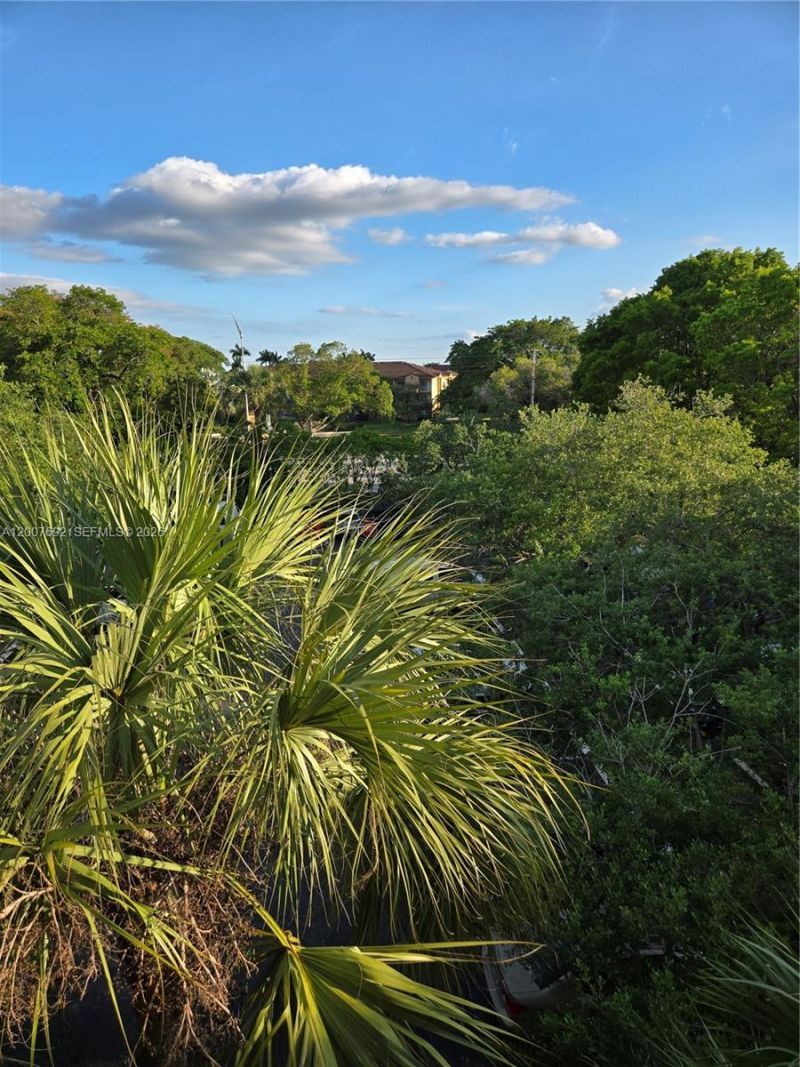 14201 N Kendall Dr, Unit 407D, Miami, FL 33186 Photo