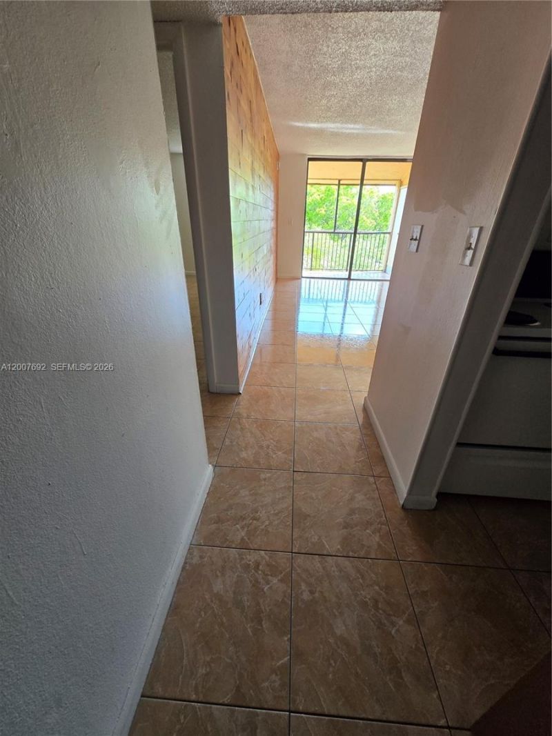 14201 N Kendall Dr, Unit 407D, Miami, FL 33186 Photo