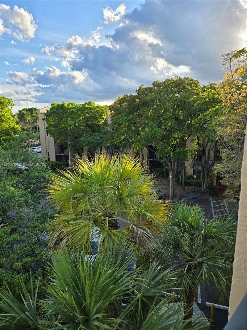 14201 N Kendall Dr, Unit 407D, Miami, FL 33186 Photo