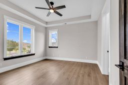 891 Waterton Ave.  photo 4