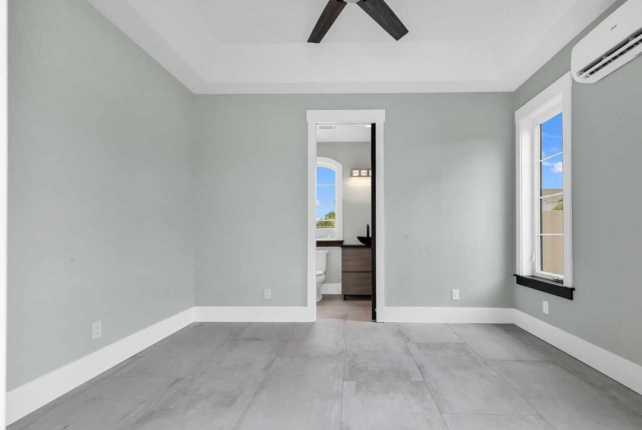 891 Waterton Ave.  Photo 34