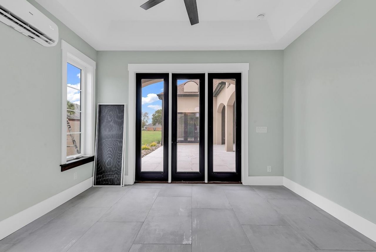 891 Waterton Ave.  Photo 39