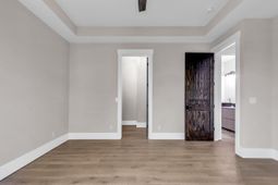 891 Waterton Ave.  photo 4