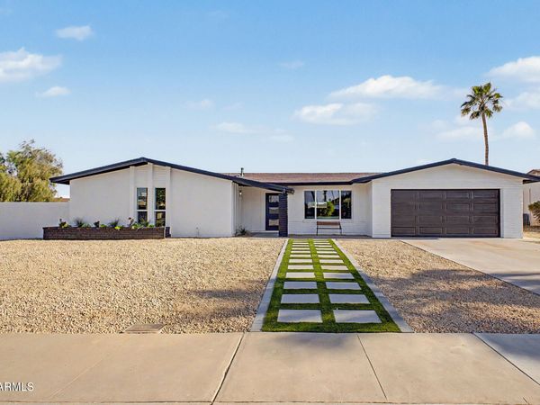 3235 E LARKSPUR Drive, Phoenix, AZ 85032