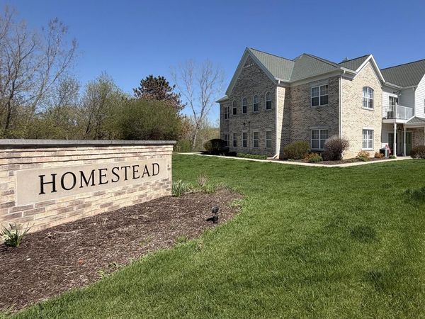 2712 Northview ROAD, Unit 119, Waukesha, WI 53188