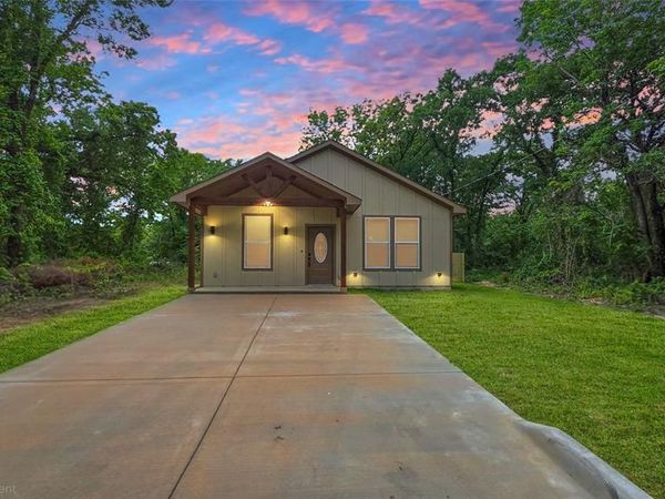 163 Lake Creek Drive, Mabank, TX 75156