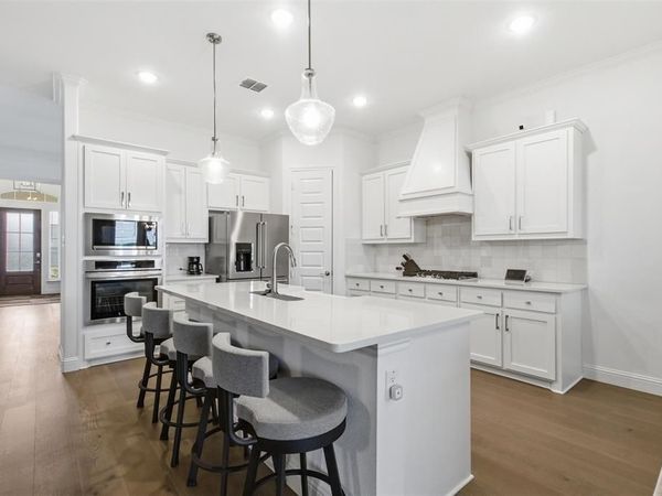 6008 Glenwood Drive, Joshua, TX 76058