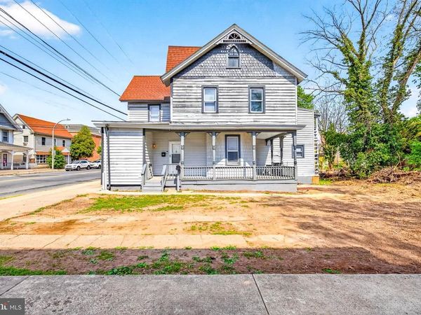 216 W DIVISION STREET, DOVER, DE 19904