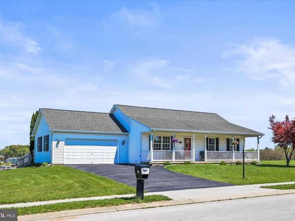 1455 WANDA DRIVE, HANOVER, PA 17331