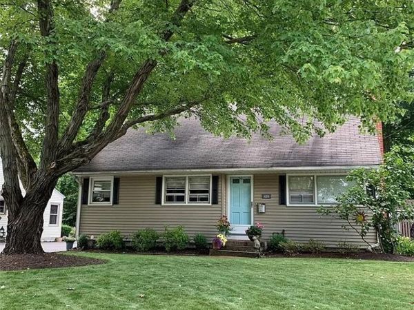 450 Bell Street , Chagrin Falls, OH 44022