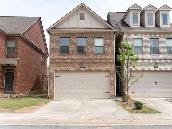 10643 Naramore Lane , Alpharetta, GA 30022