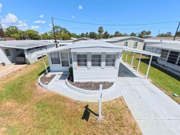 1288 Constitution Dr, Daytona Beach, FL 32119