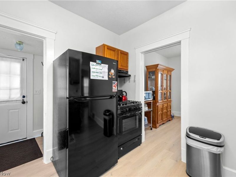 9106 Connecticut Avenue, Cleveland, OH 44105 Photo 14