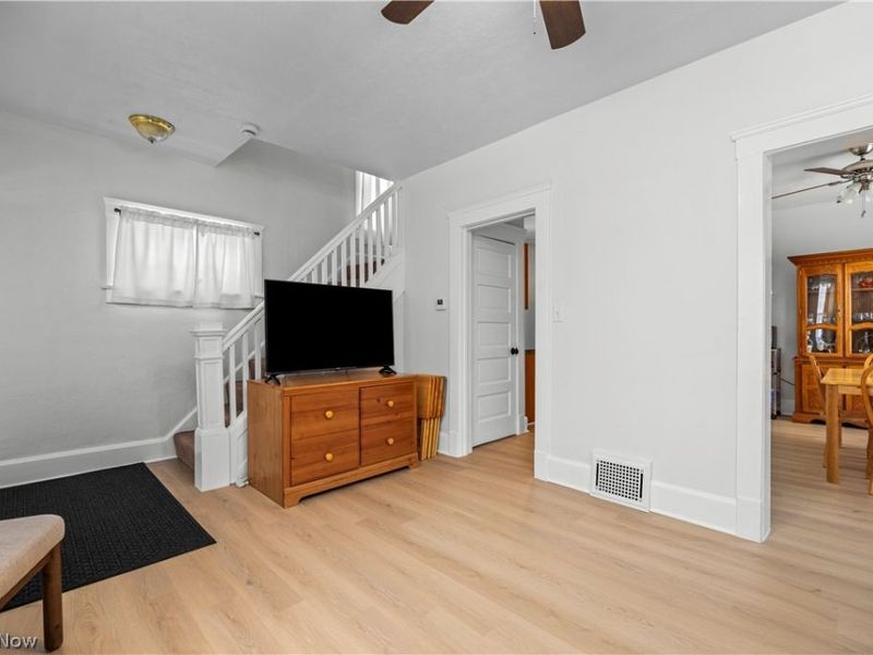 9106 Connecticut Avenue, Cleveland, OH 44105 Photo 7