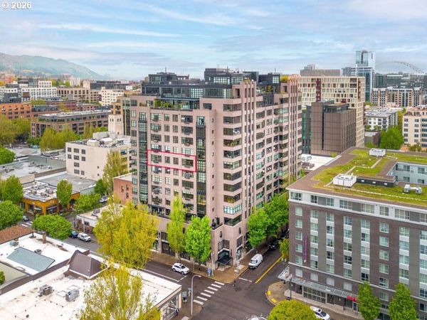 333 NW 9TH AVE, Unit 906, Portland, OR 97209