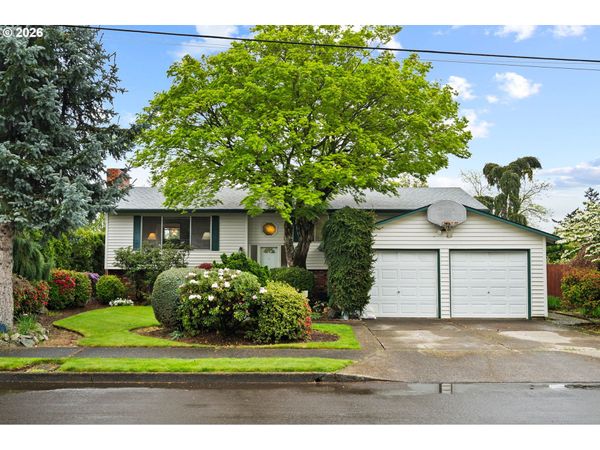 470 NW BELLA VISTA DR, Gresham, OR 97030