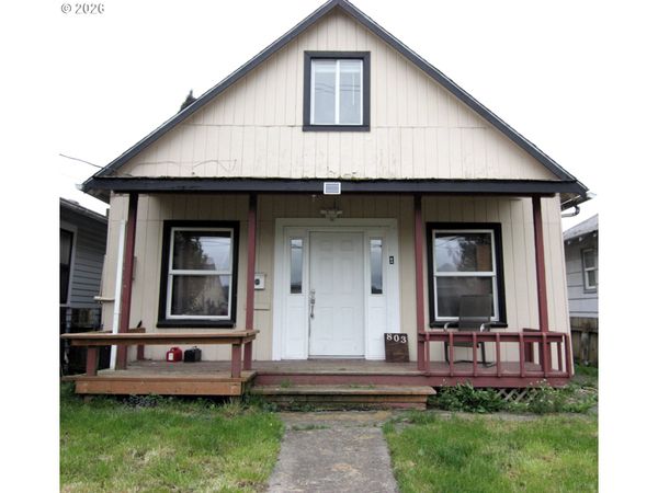 803 S 5TH AVE, Kelso, WA 98626