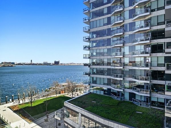 22 Liberty, Unit 6G, Boston, MA 02210