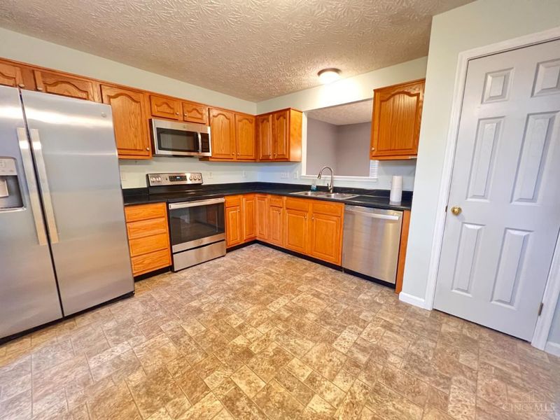 2150 Picketside Drive, Batavia Twp, OH 45103 Photo 7