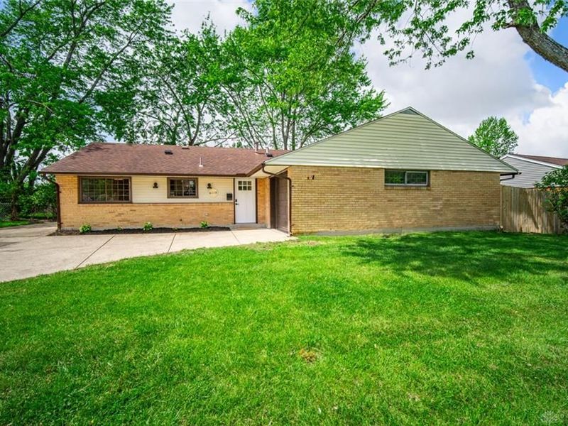 6119 Rosebury Drive, Huber Heights, OH 45424 Photo 1