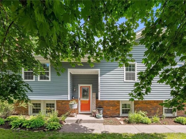 12128 Hollingsworth Road, Kansas City, KS 66109
